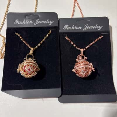  Women’s Costume necklace bundle 
