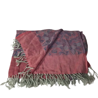 Blue / Grey / Pink Floral Pattern Fringed Throw
