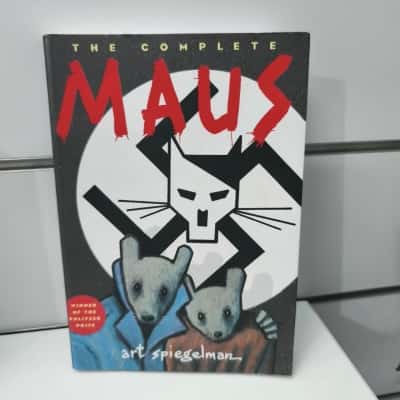 The Complete Maus by Art Spiegelman PreOwned 
