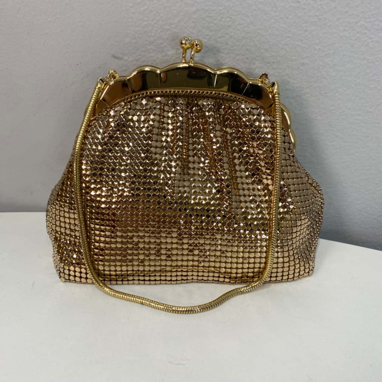 Glomesh Womens Handled Shell Purse Gold (s) - Used Very Good | Salvos ...