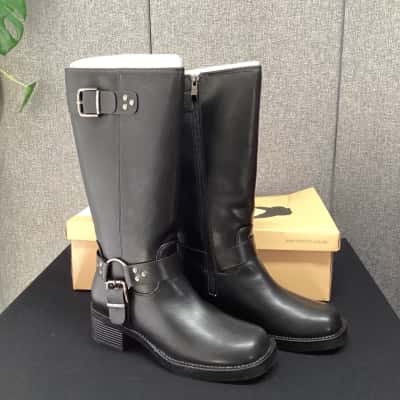 I Love Billy boots BNWOT Black  