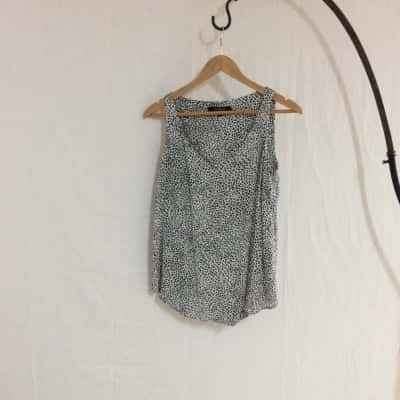 Cable Melbourne Women's Size XS Sleeveless Top Animal print / Black  / White 