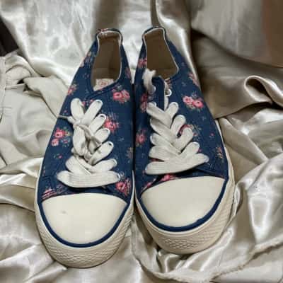 Cath Kidston Womens  Size 38 Sneakers Floral 