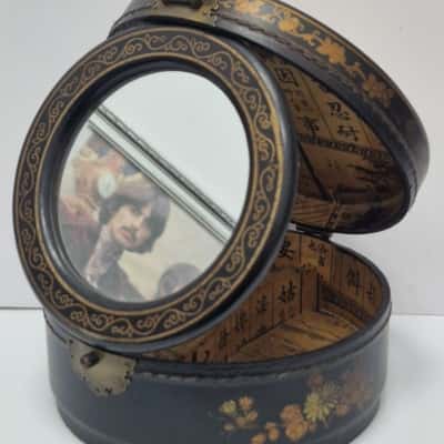 Chinese Decorative Round Beuaty/Jewelry Box With Mirror