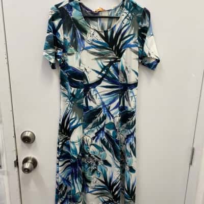 Noni B Womens  Size M Casual Dress Blue / Multicoloured / Other 