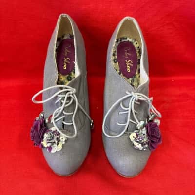  Women's Ruby Shoo Lana Grey Laceup  Size 7 Heels 