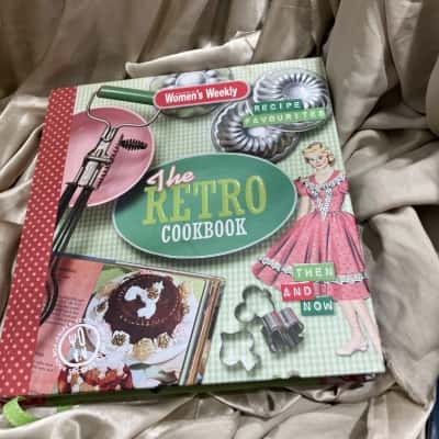 Australian Women’s Weekly The Retro Cookbook 