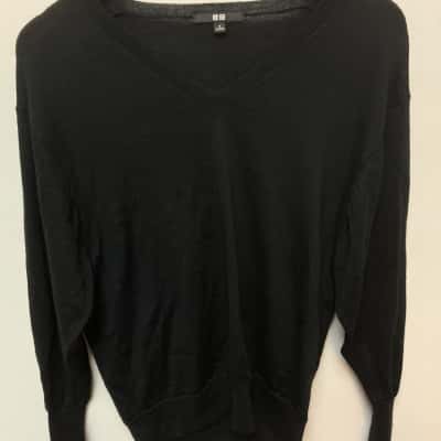 Uniqlo Womens  Size S Jumper Black  