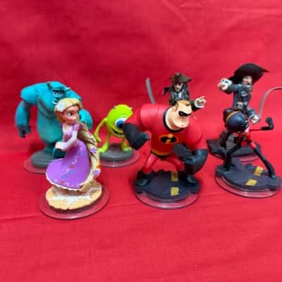 Disney Infinity 1.0 Figure Lot (7 Characters)