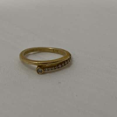 18K Marked Women's Ring 