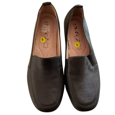 MG Womens Size 6 New Black Leather loafers