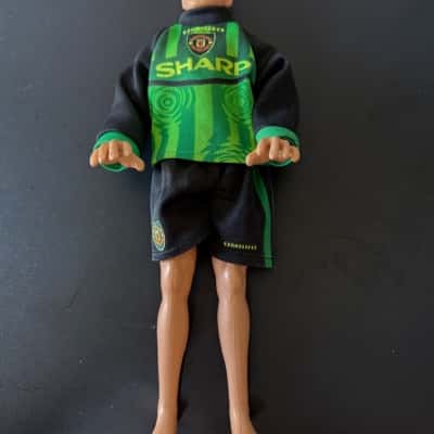 Peter Schmeichel Manchester United 1997/98 Umbro Goalkeeper Kit action figure/doll,missing his socks and sneakers sport( B20)