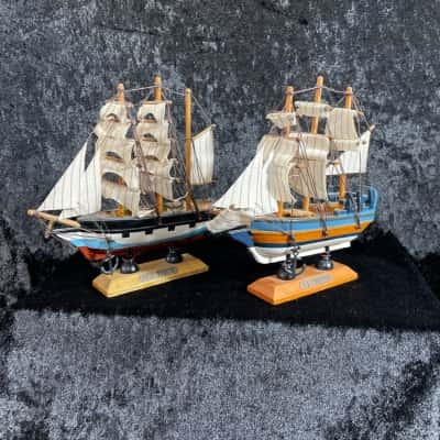 Model Ships 16cm ENDEAVOUR and POLLY WOODSIDE from the Australian National Maritime Museum 
