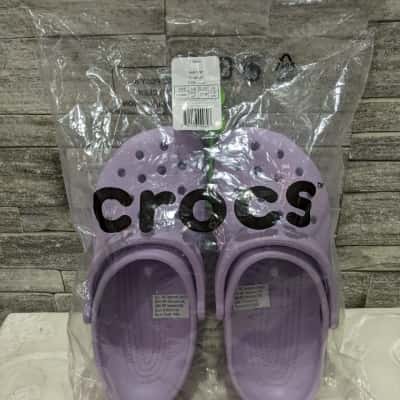 Crocs Unisex Size 5 / 7 Purple 