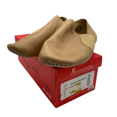 Energetics  Womens  Size 6 Beige Jazz Dance Shoes in Box    Cab