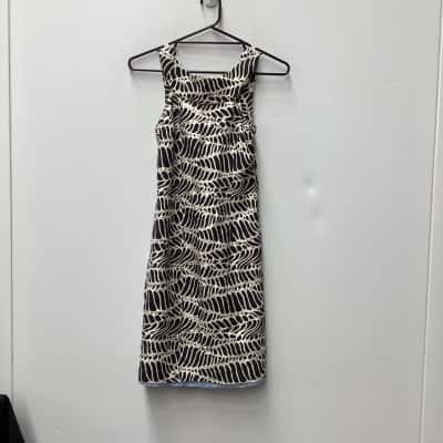 CK Bradley newyork- Womens  Size 4 Casual Dress Beige / Pattern / White 