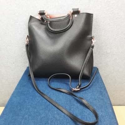 Mimco Womens Black  midsize handbag with shoulder strap and metallic pink lining