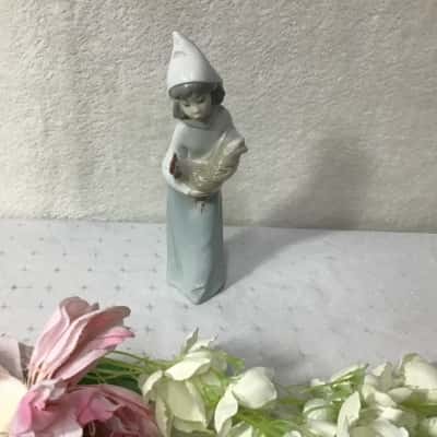 Vintage Lladro Farm Girl holding Chicken Porcelain Figurine