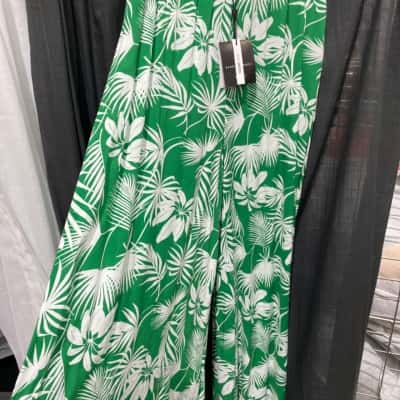 Dannii Minogue Womens  Size 4 Wide Leg Pants Floral / Green 