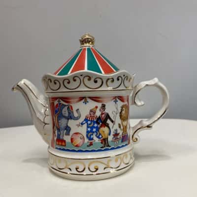 Vintage SADLER Edwardian Entertainment Circus Porcelain Teapot 