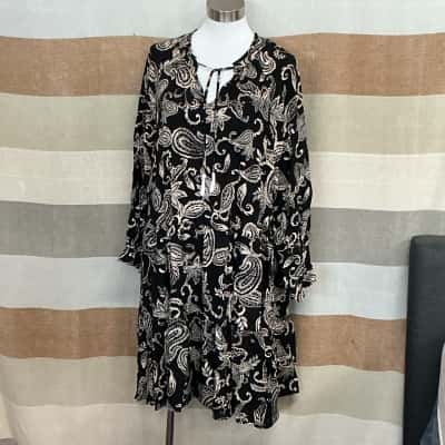 Sussan Womens  Size 18 Casual Dress Black  / Floral 