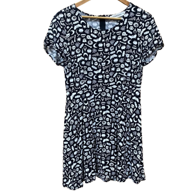 Black Friday Black/White Spooky Patterned Dress Size 10