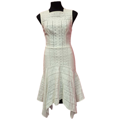 Womens Size 10 Beautiful Luxurious Broderie Anglaise Dress in a Quality Cotton - Half Lined