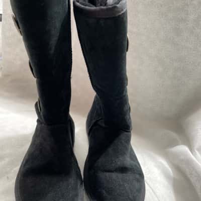 UGG Originals Australia Unisex  Size 7/8 Ladies Boots Black  