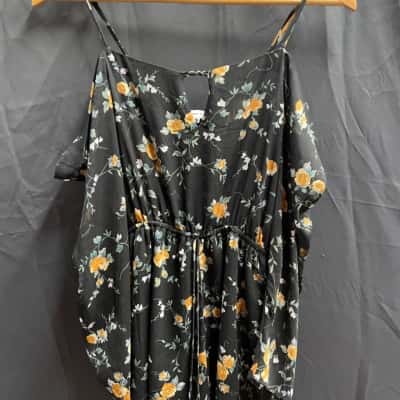 Harper & Me Womens  Size 8 Floral & Black Play Suit