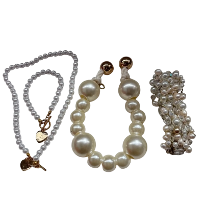  Women’s COSTUME Pearl bundle 