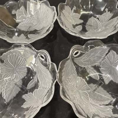 Set of 4 Savoir Vivre crystal hibiscus glassware