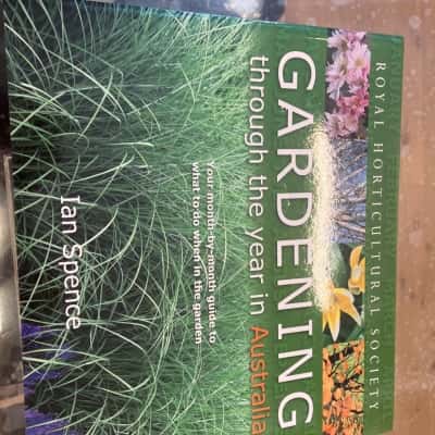 Gardening through the year in Australia