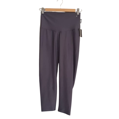 Exotica Womens  Size M 3/4 Length Leggings Grey BN