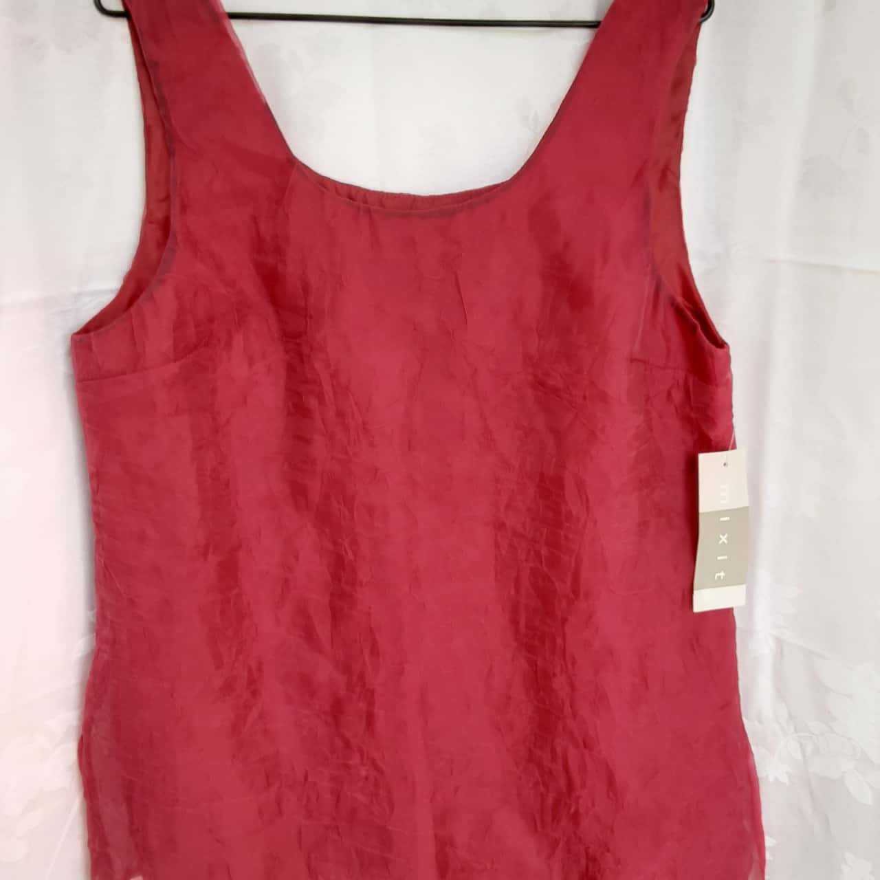 red top size 16