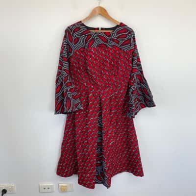 Black Red Pattern Bell Long Sleeve Midi Dress Size 20