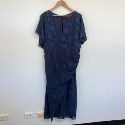 Forever New Navy Blue FLoral Short Sleeve Midi Dress  Size 16