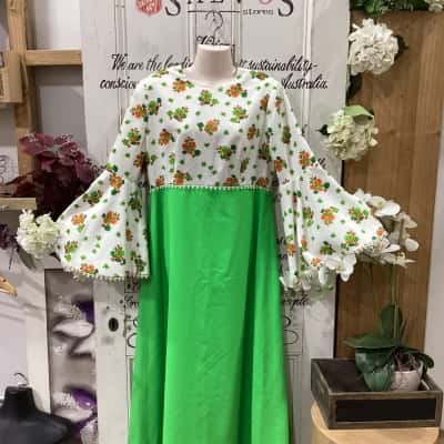 VINTAGE 60’S STYLE! DESIGNS EXCLUSIVE By ALLAN R! FLARE SLEEVED FLORAL MAXI DRESS! STUNNING EYE CATCHING NEON GREEN WITH FLORAL PATTERN & LACEY TRIMMING! Womens  Size 14 Floral Dress / Long Sleeve Dress / Maxi Dress Floral / Green / Pattern / White 