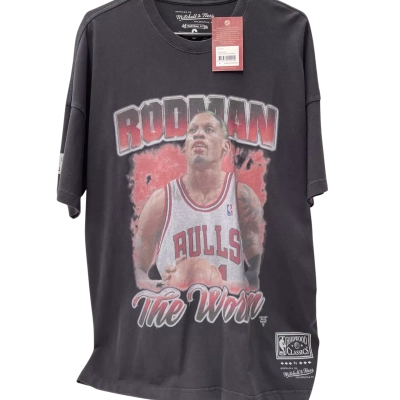 Mitchell & Ness Short Sleeve T-shirt with “Rodman The Worm”