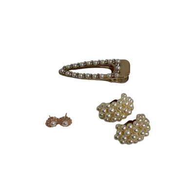 Costume  jewellery Pearl Set ( 1x Clip On Earrings 1x Earring and 1x hair Clip)