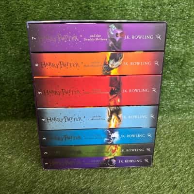 Harry Potter : The Complete Collection by J.K Rowling (Box Set)