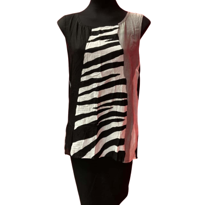  Womens IBIZA Size M Light Cotton Top with Back Button Design
