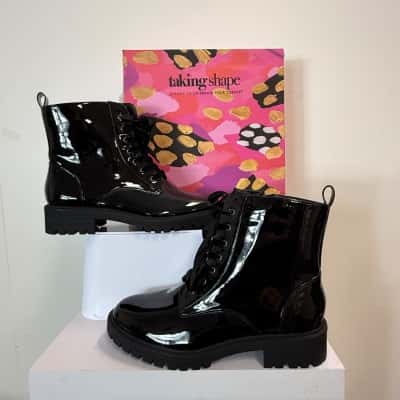 Taking Shape Womens  Size 42 Boots Black  