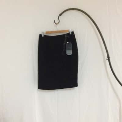 Pilgrim Women's  Size 10 Midi Skirt Black  / White 