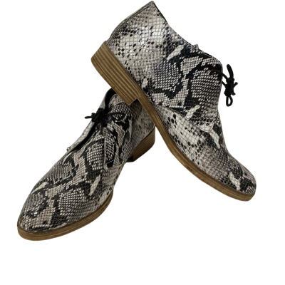 Django & Juliette Karaf Womens 100% Leather Size 36 Boots Animal print 