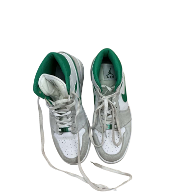 Nike Mens  Size 8.5 US Sneakers Green / Grey 