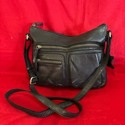 Colorado Women’s Cross Body Bag Black Leather featuring Multi Pockets 