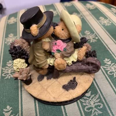 1998 Vintage Avon "Beary Pretty" from the Avon Beary Bear Collection.