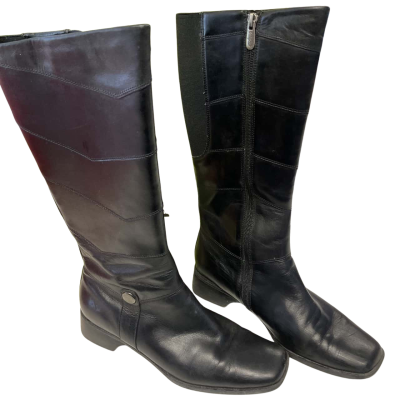 Colorado Womens  Size 7.5 Black  knee high boots 