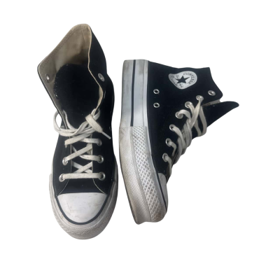 Converse  AU Size 7 Black  hi tops 