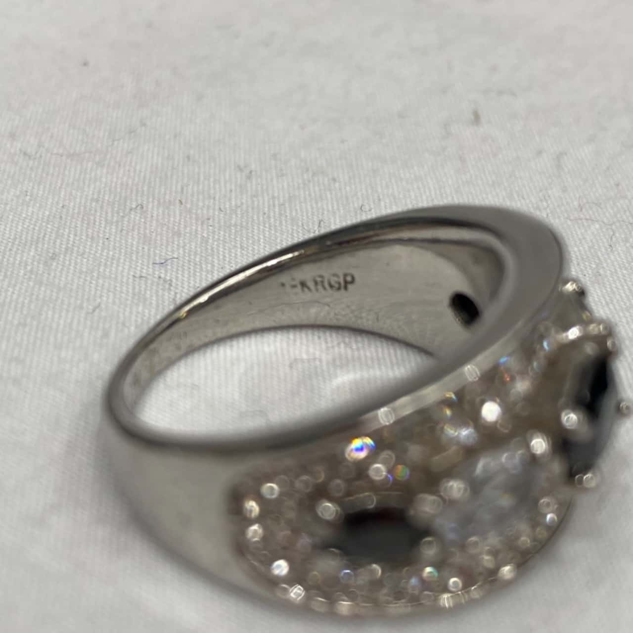 18K RGP Womens Sliver Ring With Gems (s)